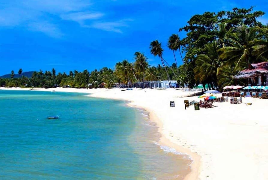 uppuveli-beach-side-shot
