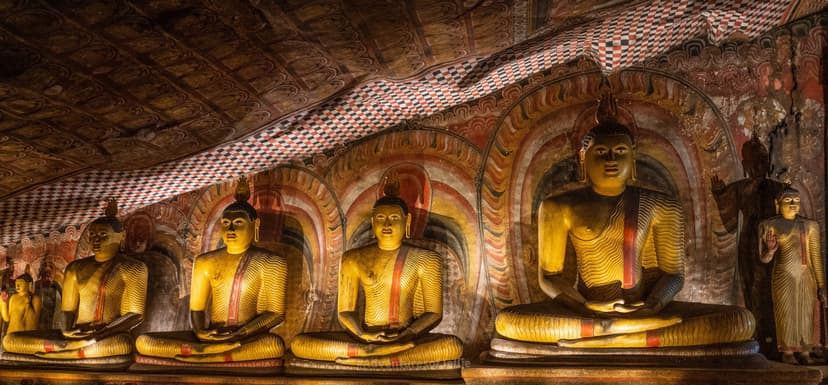 Dambulla Royal Cave Temple / Golden Temple image 3