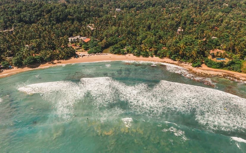 Hiriketiya Beach image 4